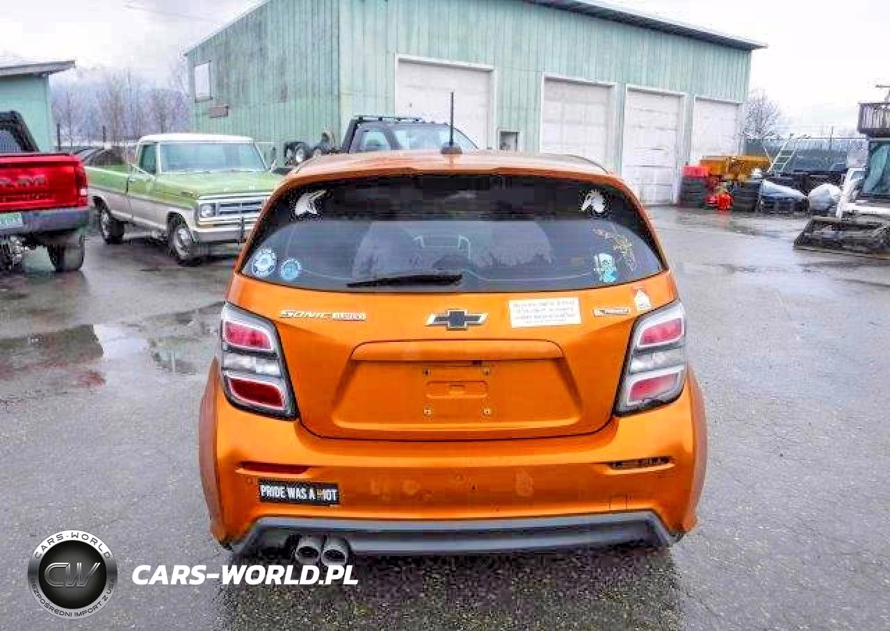 2018 Chevrolet Sonic Premier VIN:1G1JF6SB4J4107236 - 6