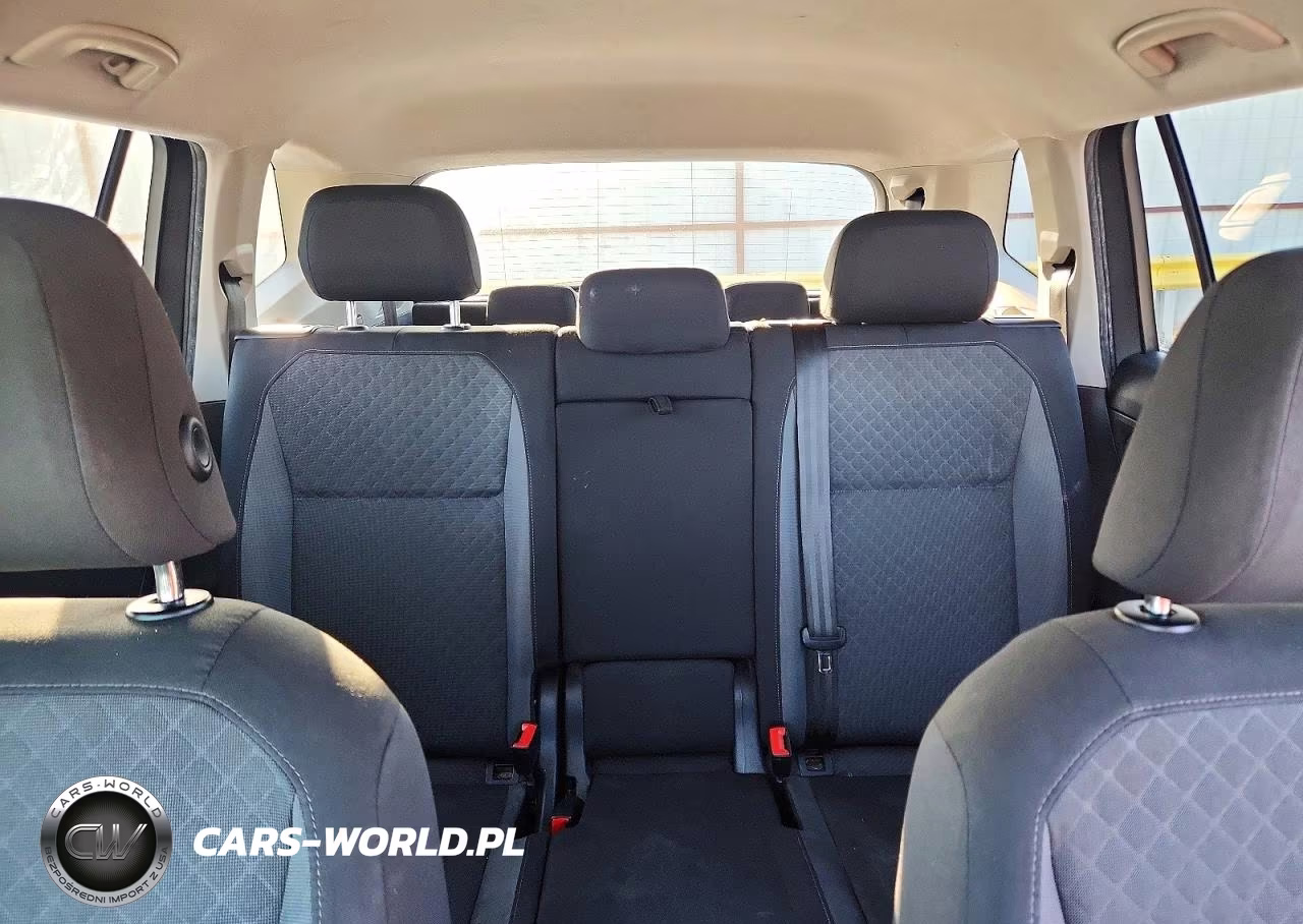 2019 Volkswagen Tiguan S VIN:3VV1B7AX0KM032354 - 10