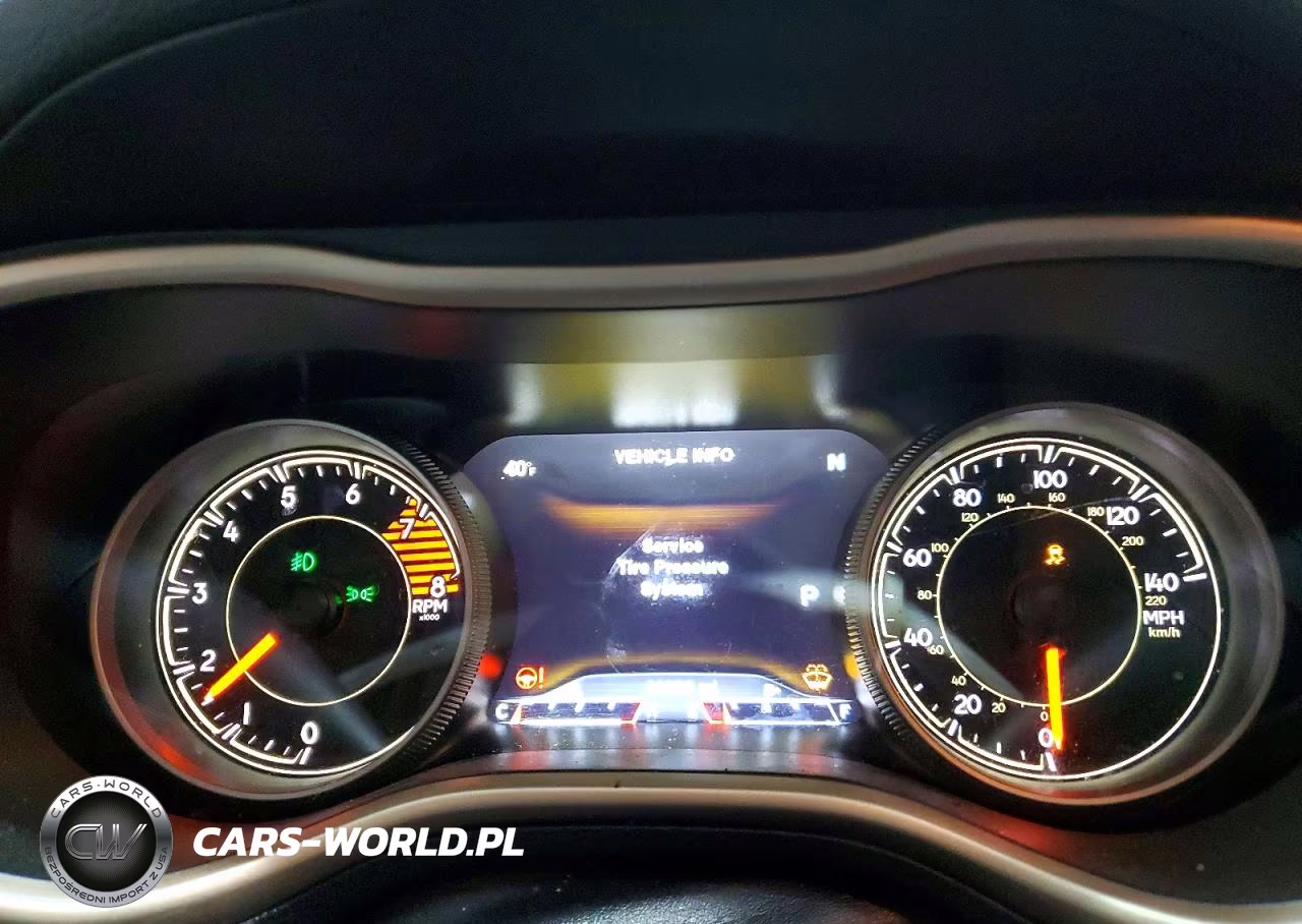 2018 Jeep Cheerokee VIN:1C4PJMDX8JD619322 - 9