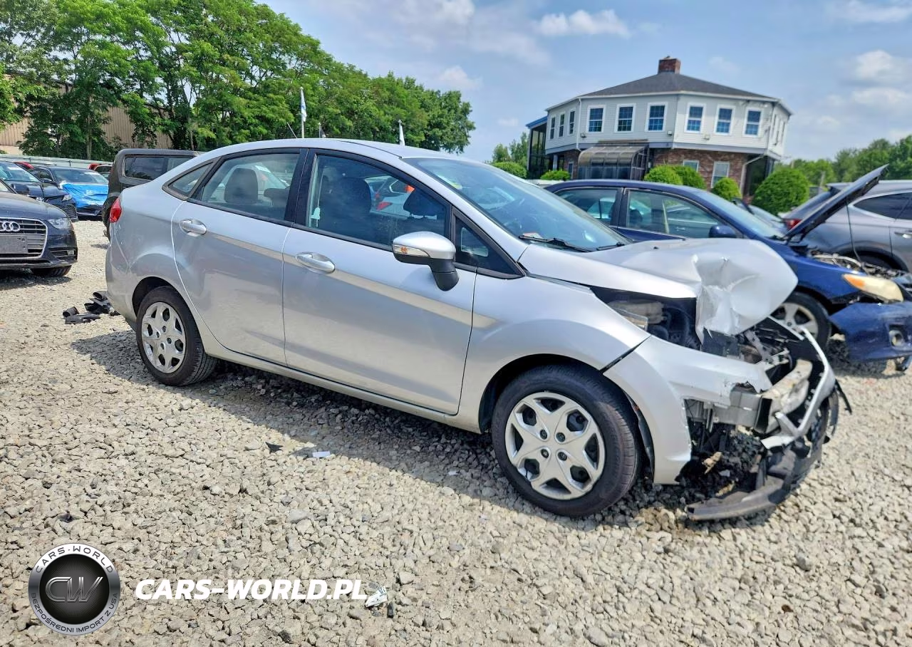 2013 Ford Fiesta Se VIN:3FADP4BJ2DM217987 - 4