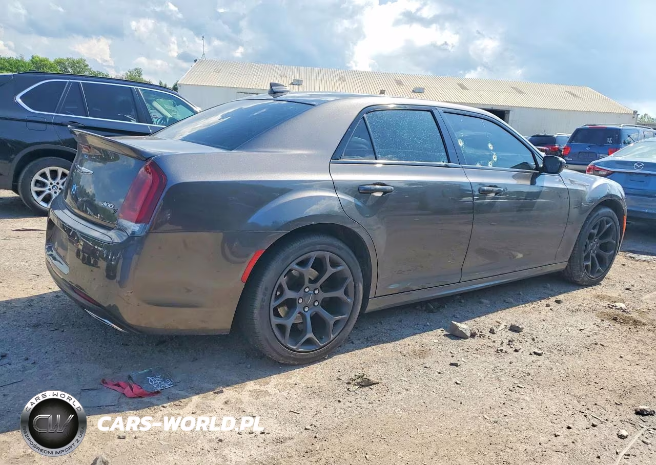 2020 Chrysler 300 S VIN:2C3CCABT8LH122997 - 3