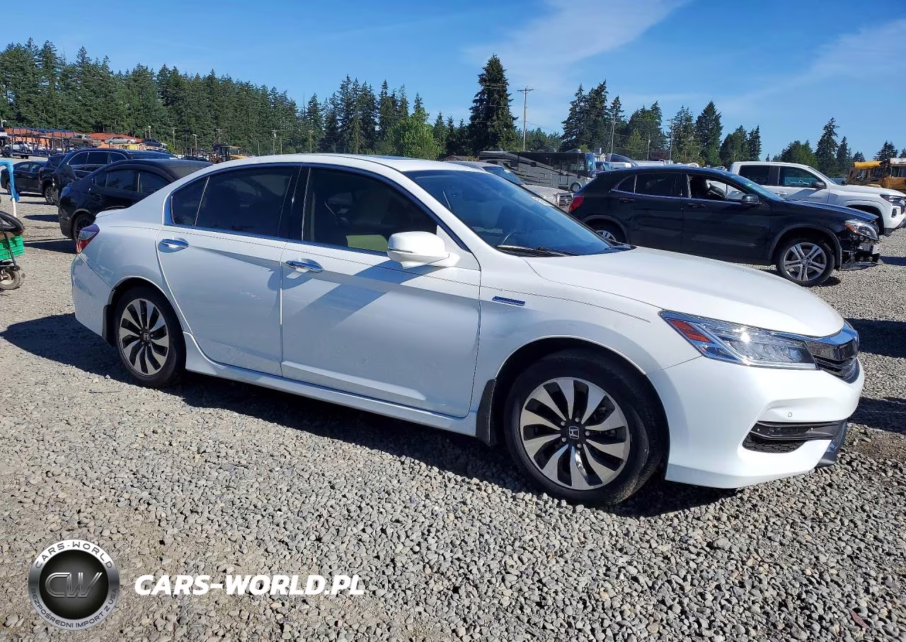 2017 Honda Accord Touring Hybrid VIN:JHMCR6F75HC009876 - 4