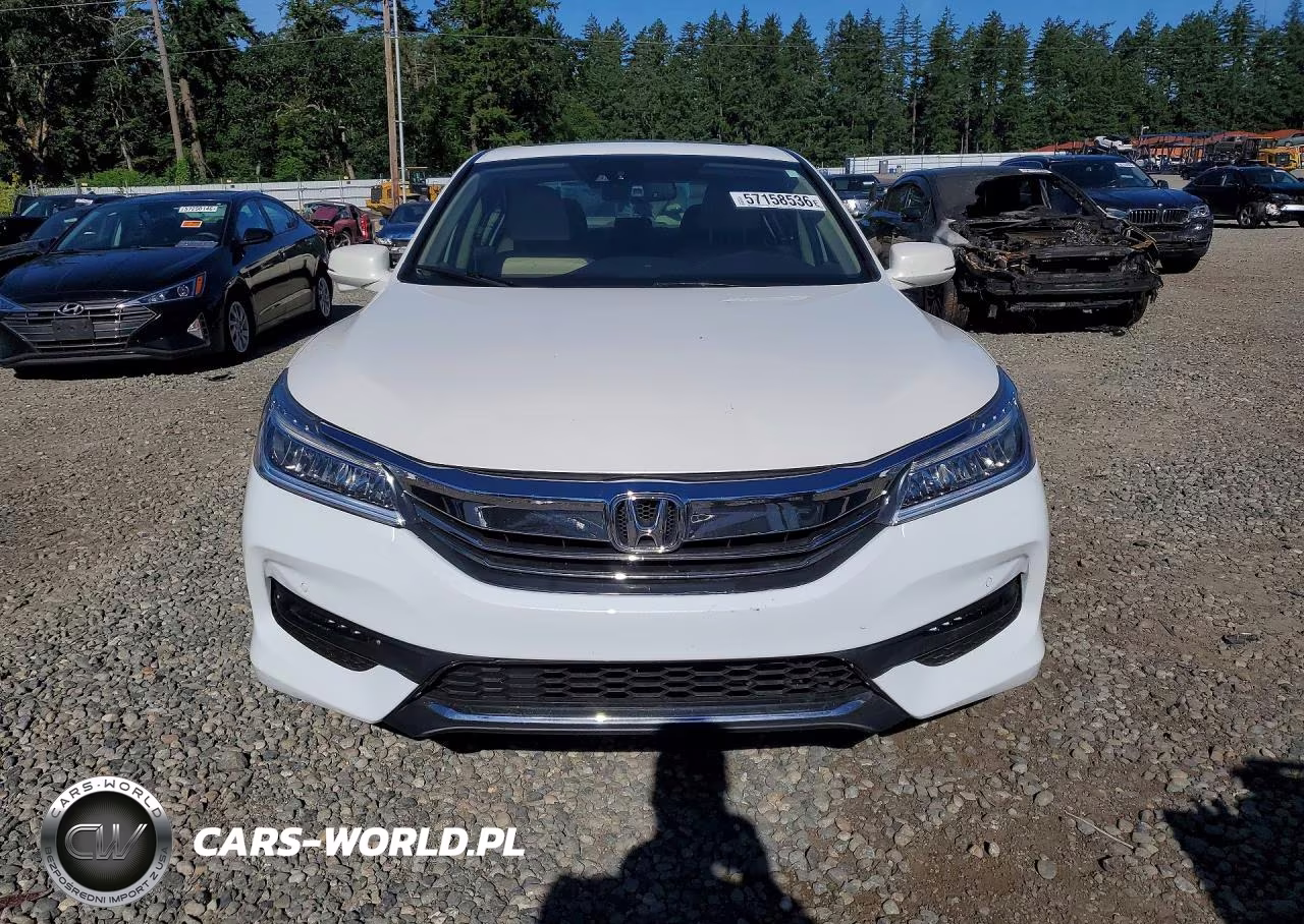 2017 Honda Accord Touring Hybrid VIN:JHMCR6F75HC009876 - 5