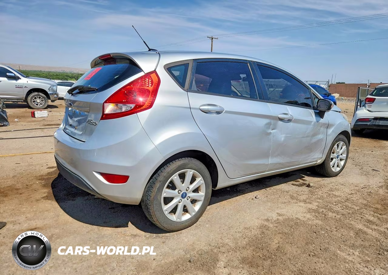 2013 Ford Fiesta Se VIN:3FADP4EJ1DM132327 - 3