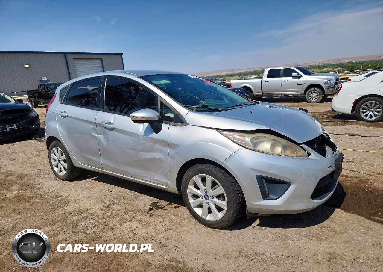 2013 Ford Fiesta Se VIN:3FADP4EJ1DM132327 - 4
