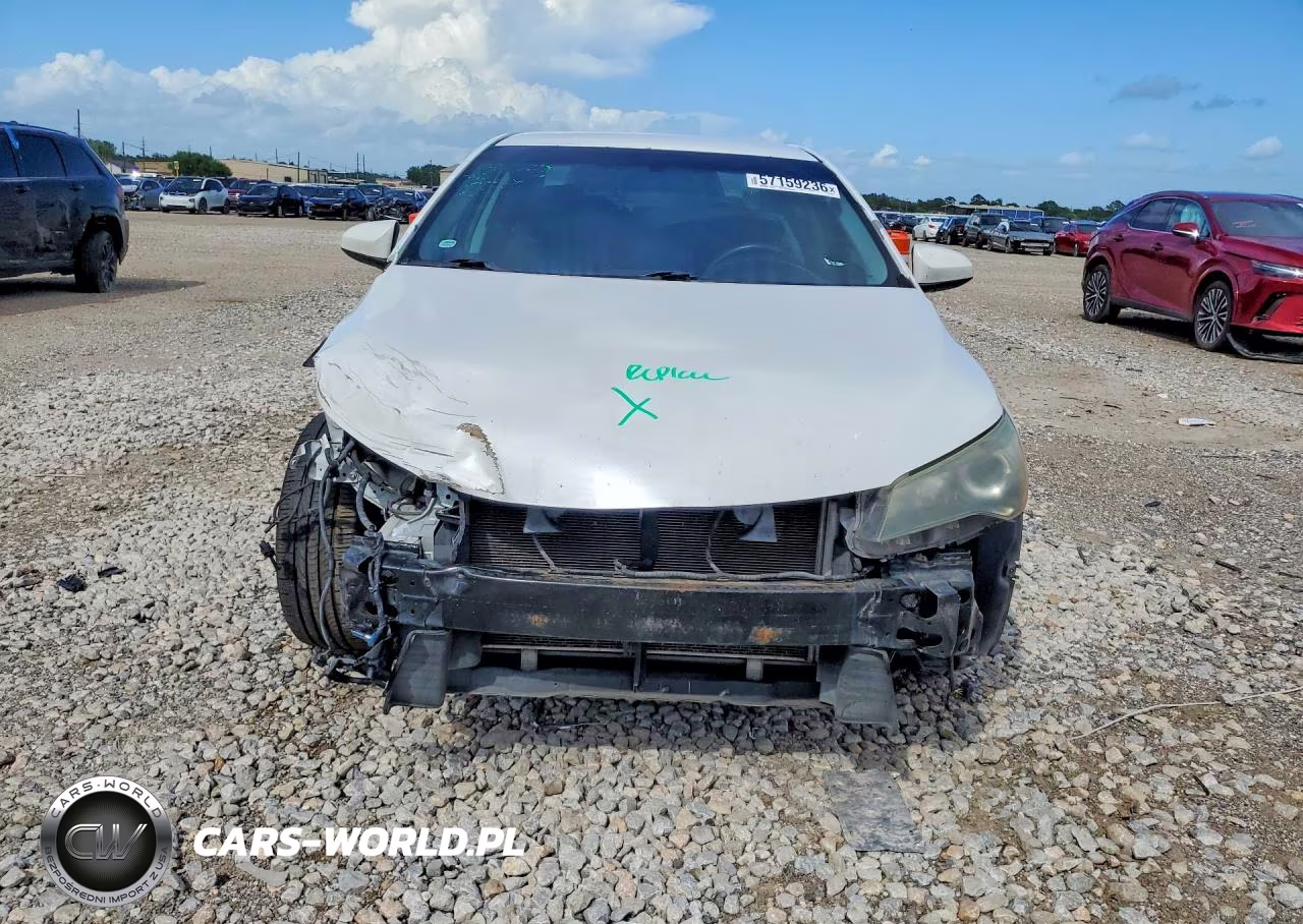 2015 Toyota Camry Xse VIN:4T1BF1FKXFU486609 - 5