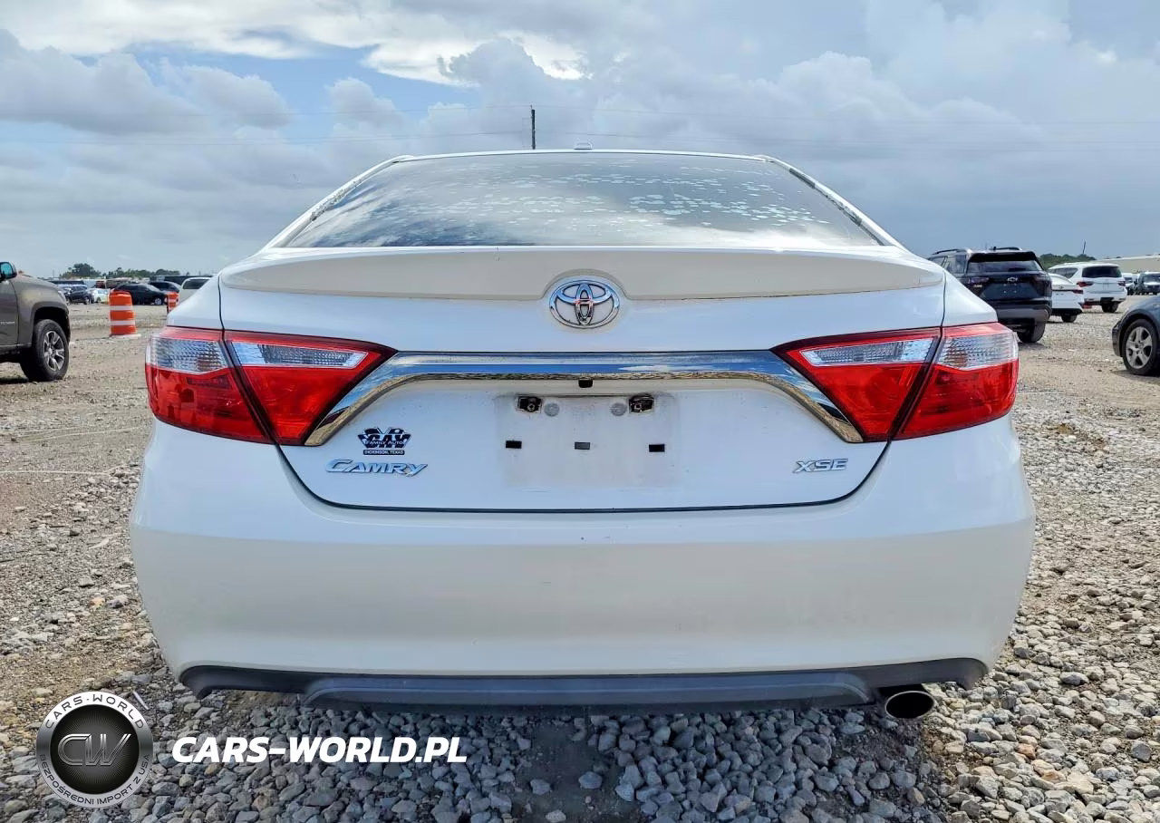 2015 Toyota Camry Xse VIN:4T1BF1FKXFU486609 - 6