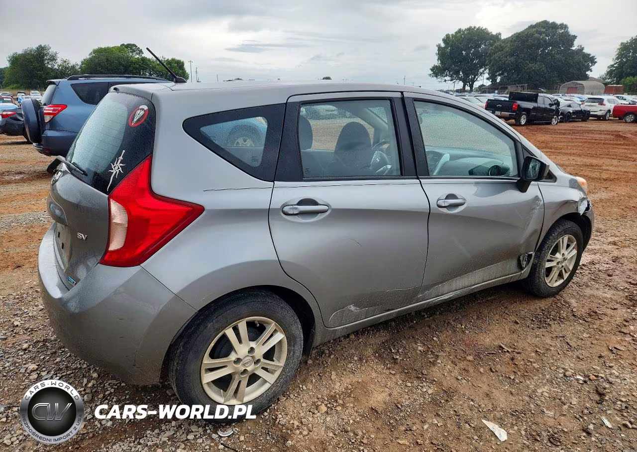 2015 Nissan Versa Note Sv VIN:3N1CE2CP5FL390739 - 3
