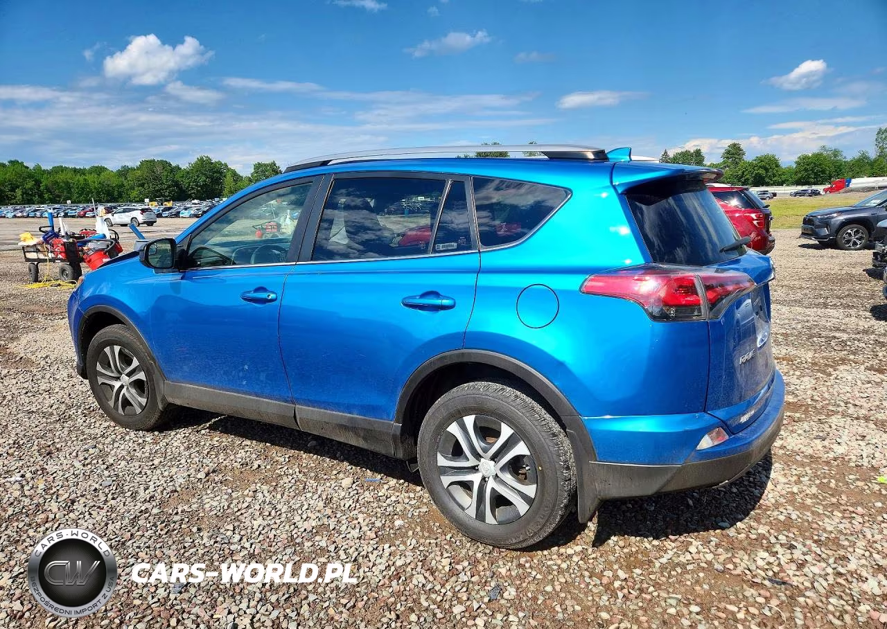 2018 Toyota Rav4 Le VIN:JTMBFREV4JJ257061 - 2