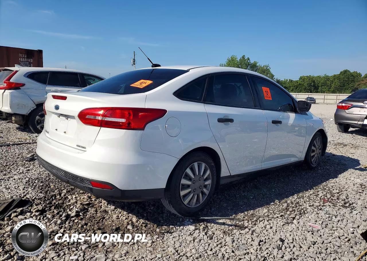 2016 Ford Focus S VIN:1FADP3E29GL294697 - 3
