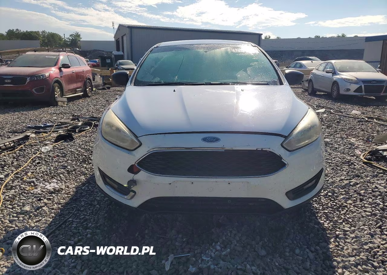 2016 Ford Focus S VIN:1FADP3E29GL294697 - 5