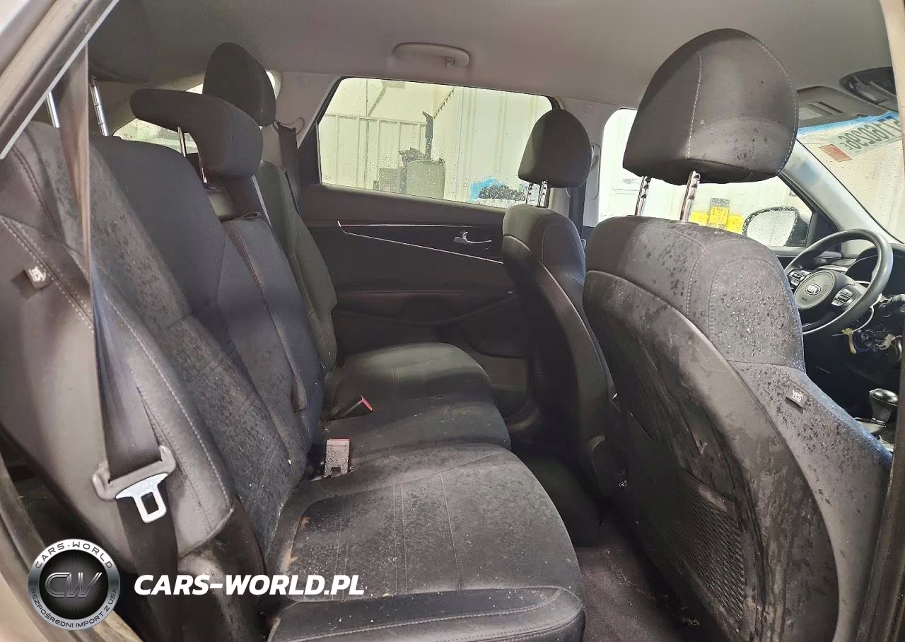 2018 Kia Sorento Lx VIN:5XYPGDA36JG432050 - 10