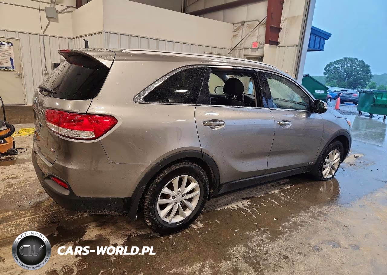 2018 Kia Sorento Lx VIN:5XYPGDA36JG432050 - 3