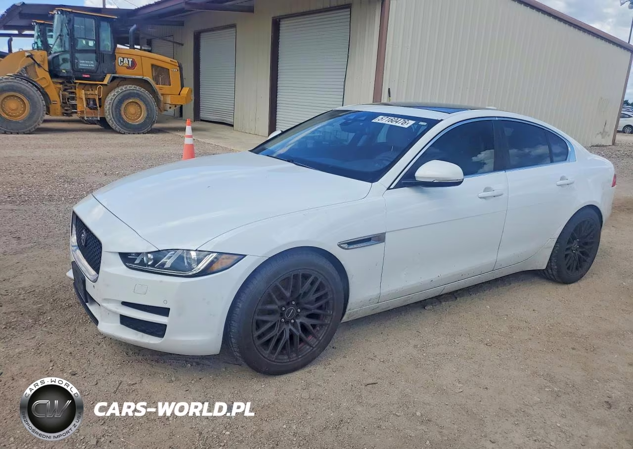 2017 Jaguar Xe Prestige