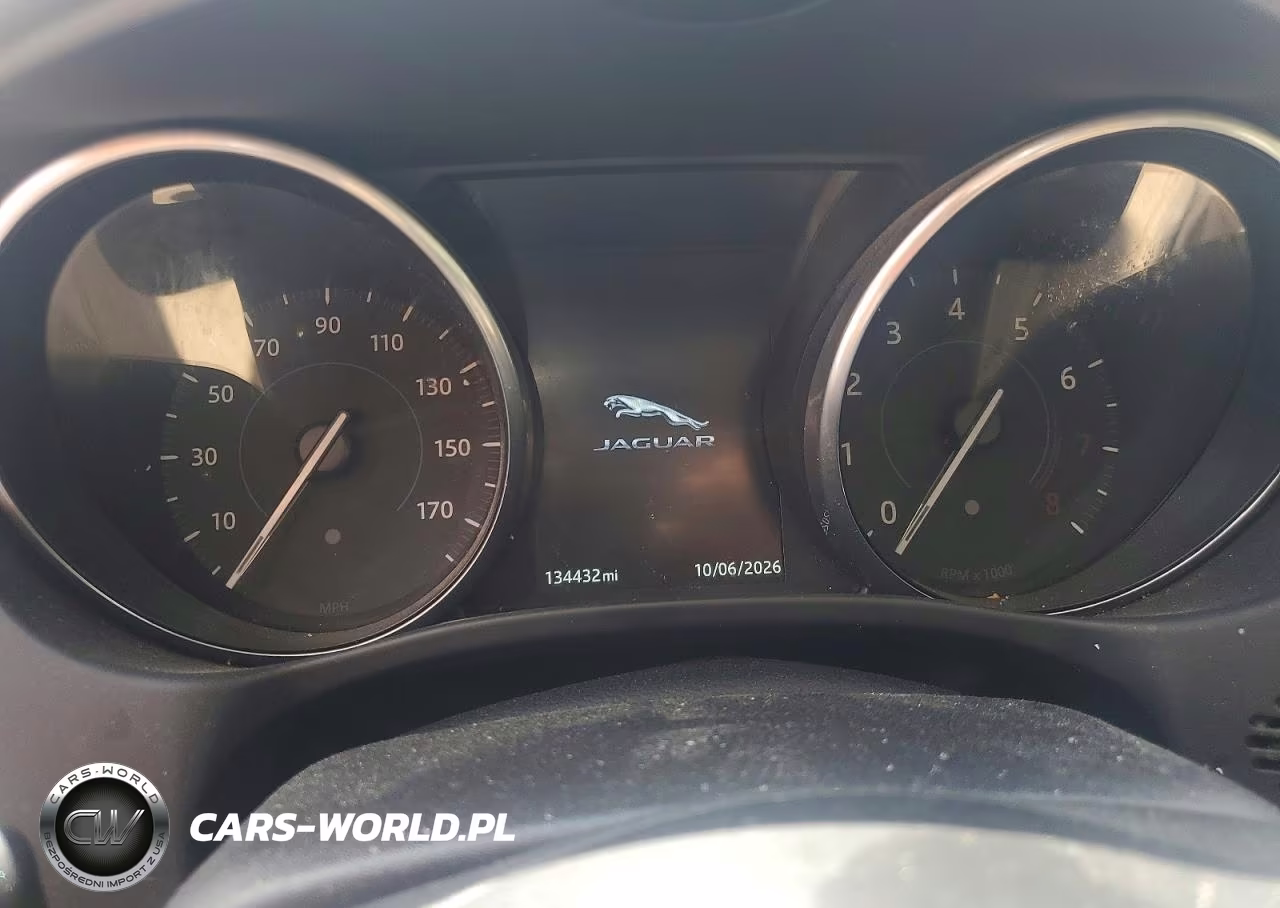 2017 Jaguar Xe Prestige VIN:SAJAE4BG0HA960627 - 9