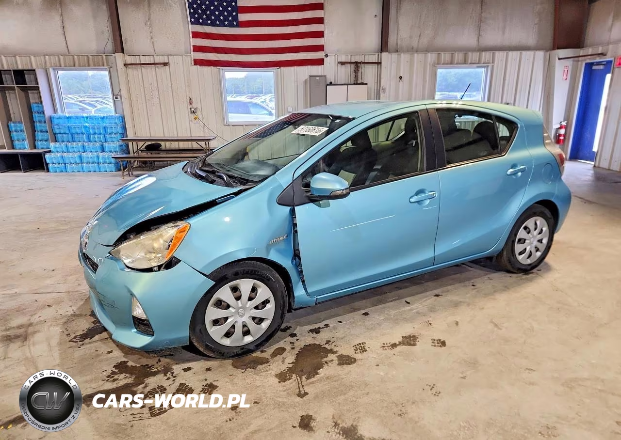 2013 Toyota Prius C Two