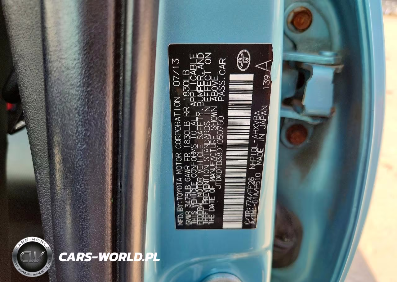 2013 Toyota Prius C Two VIN:JTDKDTB38D1050750 - 13