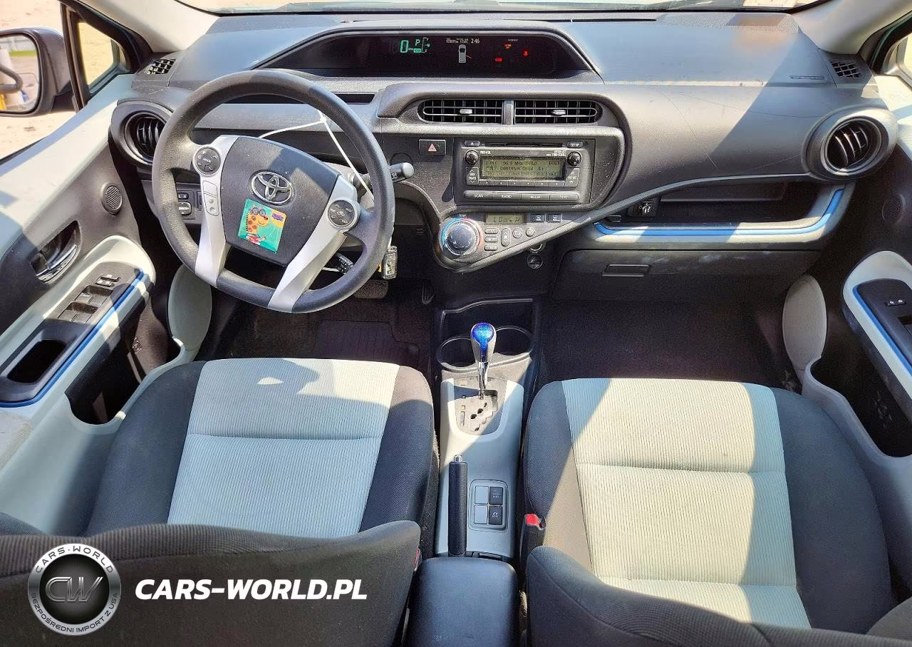 2013 Toyota Prius C Two VIN:JTDKDTB38D1050750 - 8