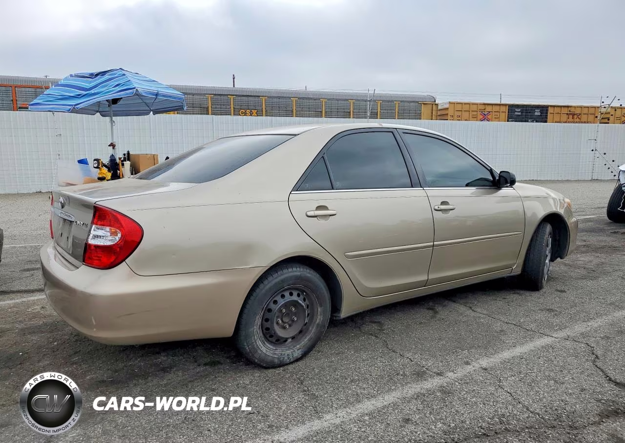 2003 Toyota Camry Le VIN:4T1BE32K33U759177 - 3