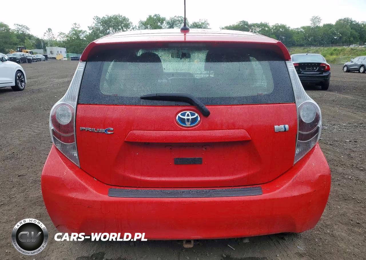2012 Toyota Prius C Three VIN:JTDKDTB34C1008302 - 6