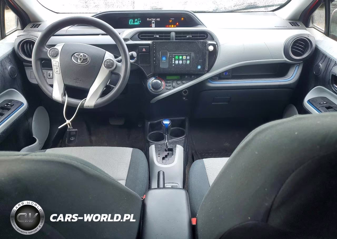 2012 Toyota Prius C Three VIN:JTDKDTB34C1008302 - 8