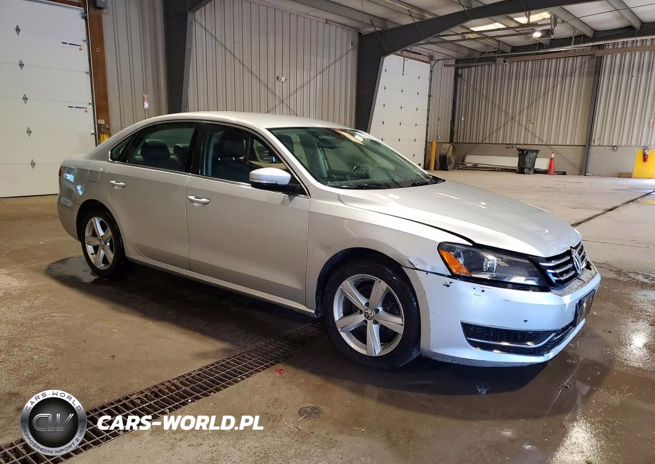 2013 Volkswagen Passat Se VIN:1VWBP7A38DC104307 - 4