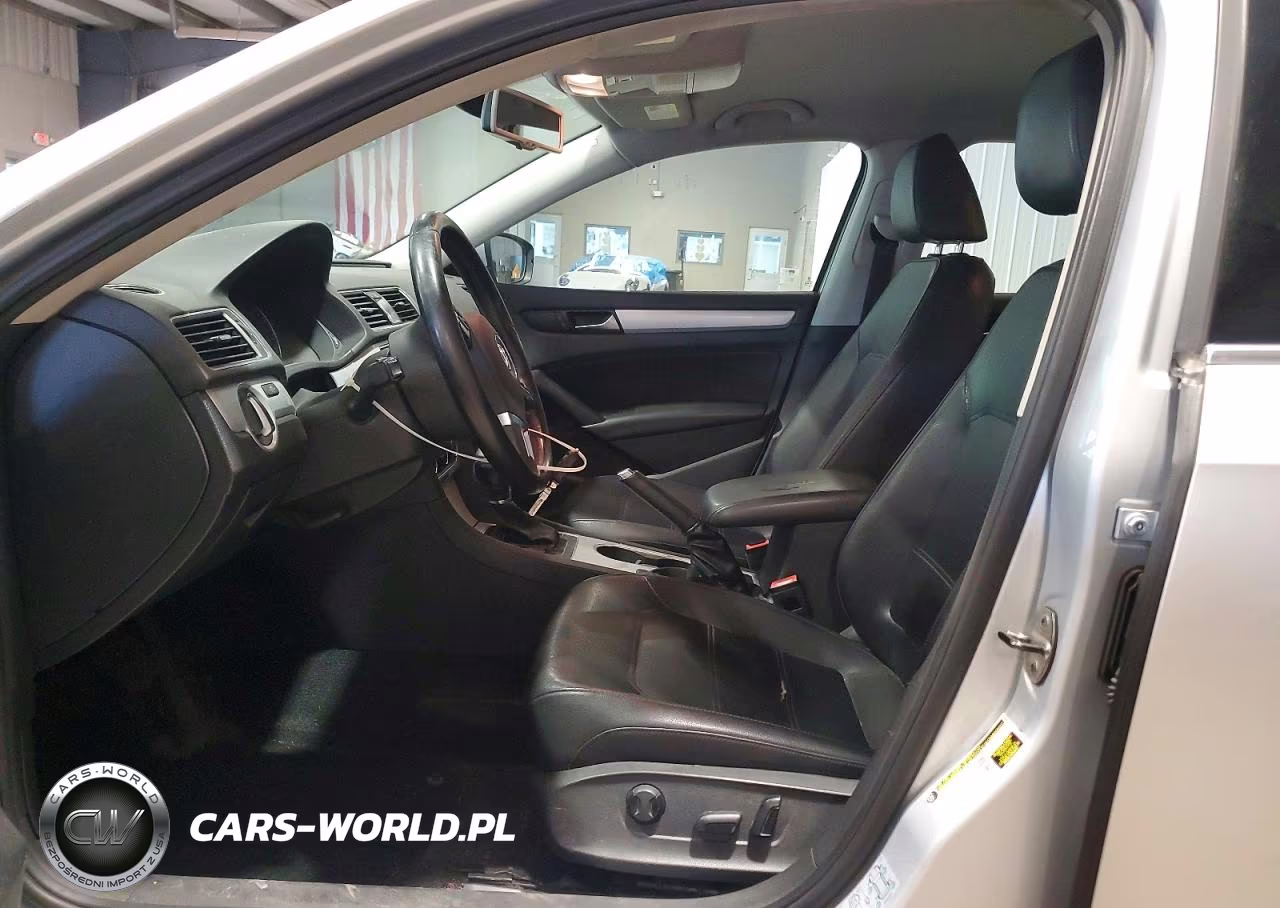 2013 Volkswagen Passat Se VIN:1VWBP7A38DC104307 - 7