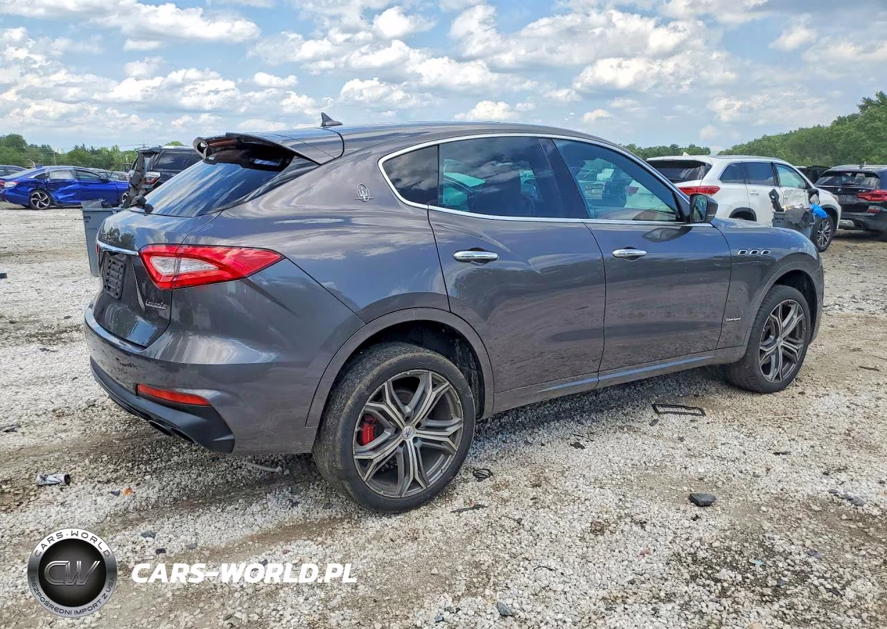2019 Maserati Levante Sport VIN:ZN661XUS1KX318620 - 3