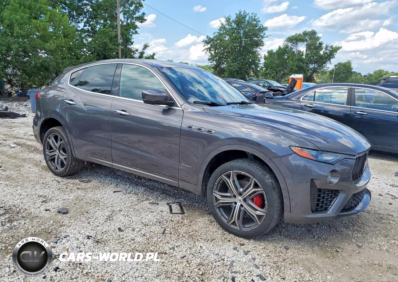 2019 Maserati Levante Sport VIN:ZN661XUS1KX318620 - 4