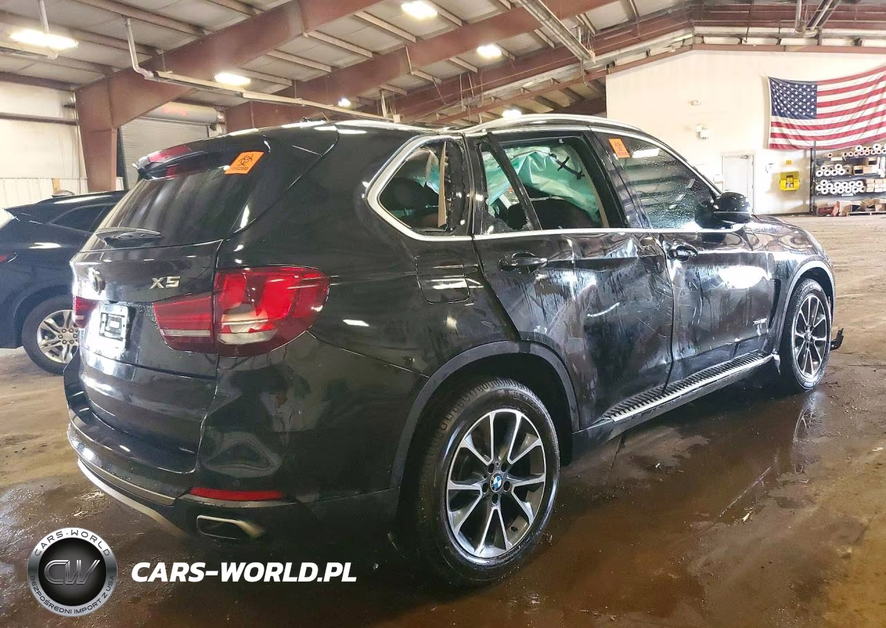 2018 BMW X5 xDrive35I VIN:5UXKR0C5XJ0X95550 - 3