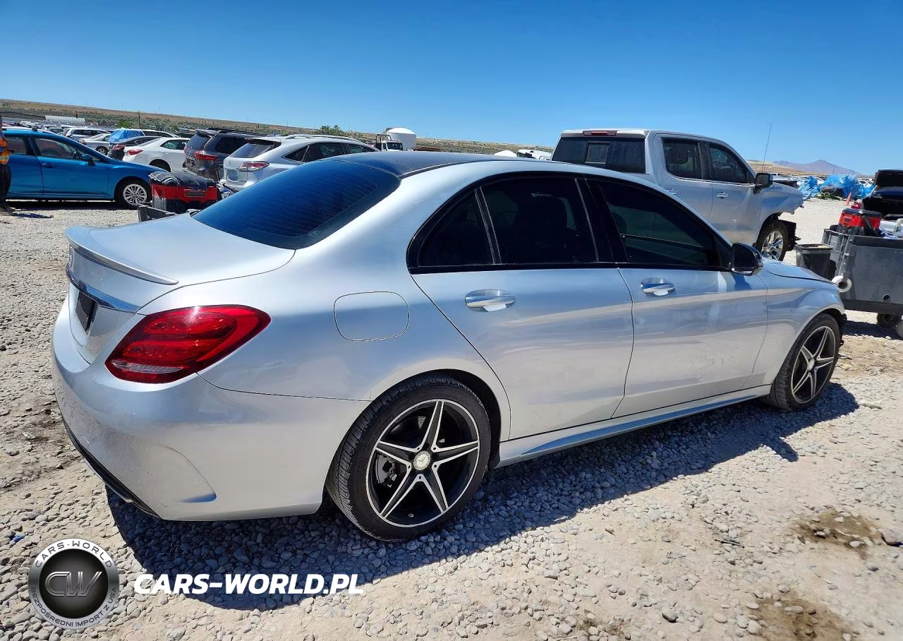 2016 Mercedes-Benz C 300 4Matic VIN:55SWF4KB0GU153499 - 3