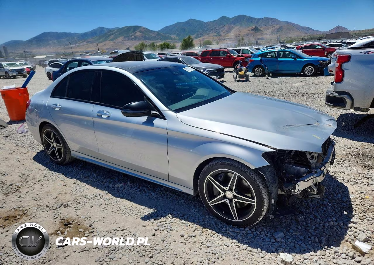 2016 Mercedes-Benz C 300 4Matic VIN:55SWF4KB0GU153499 - 4