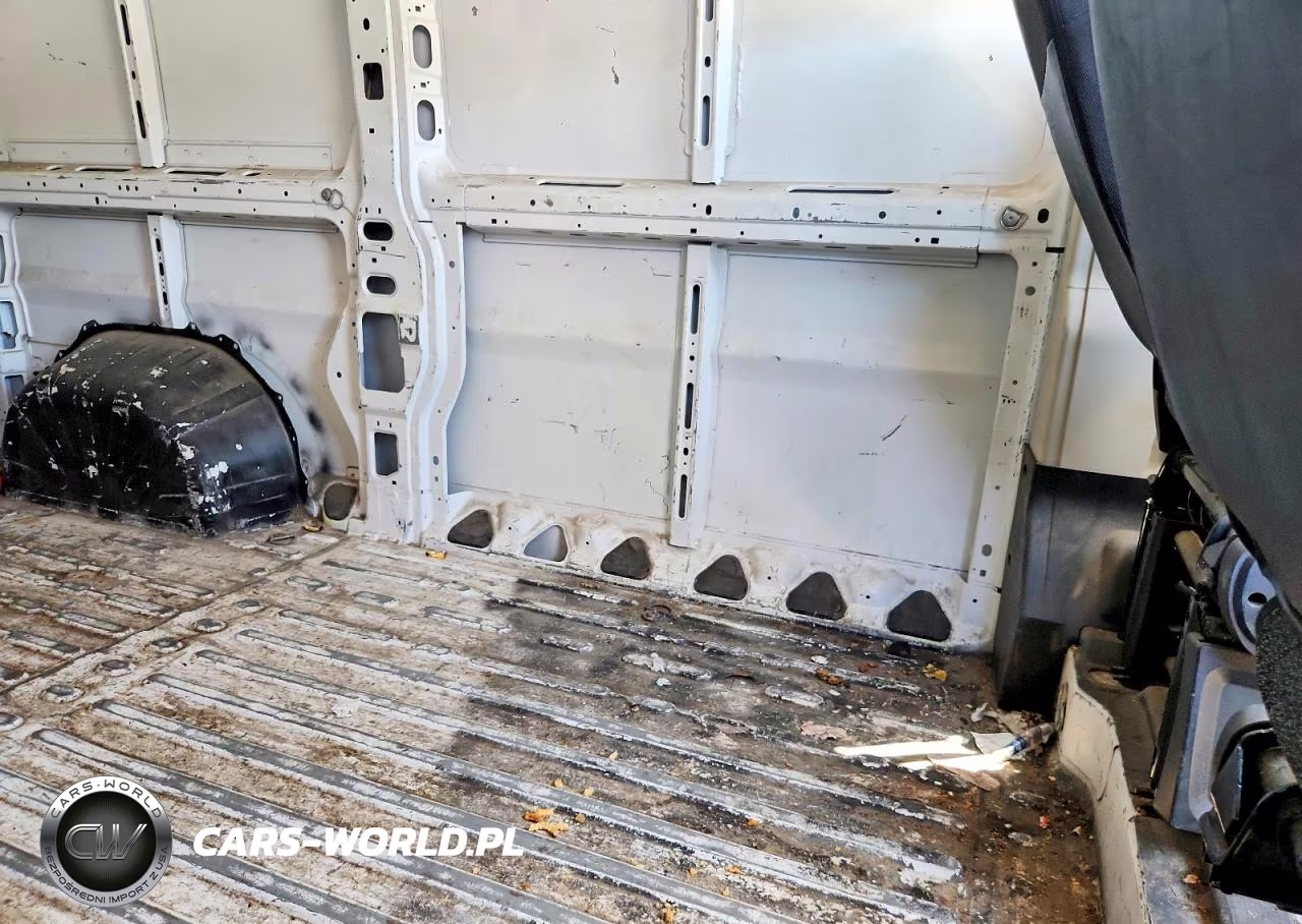 2018 Ram Promaster 1500 1500 High VIN:3C6TRVBG1JE157899 - 10