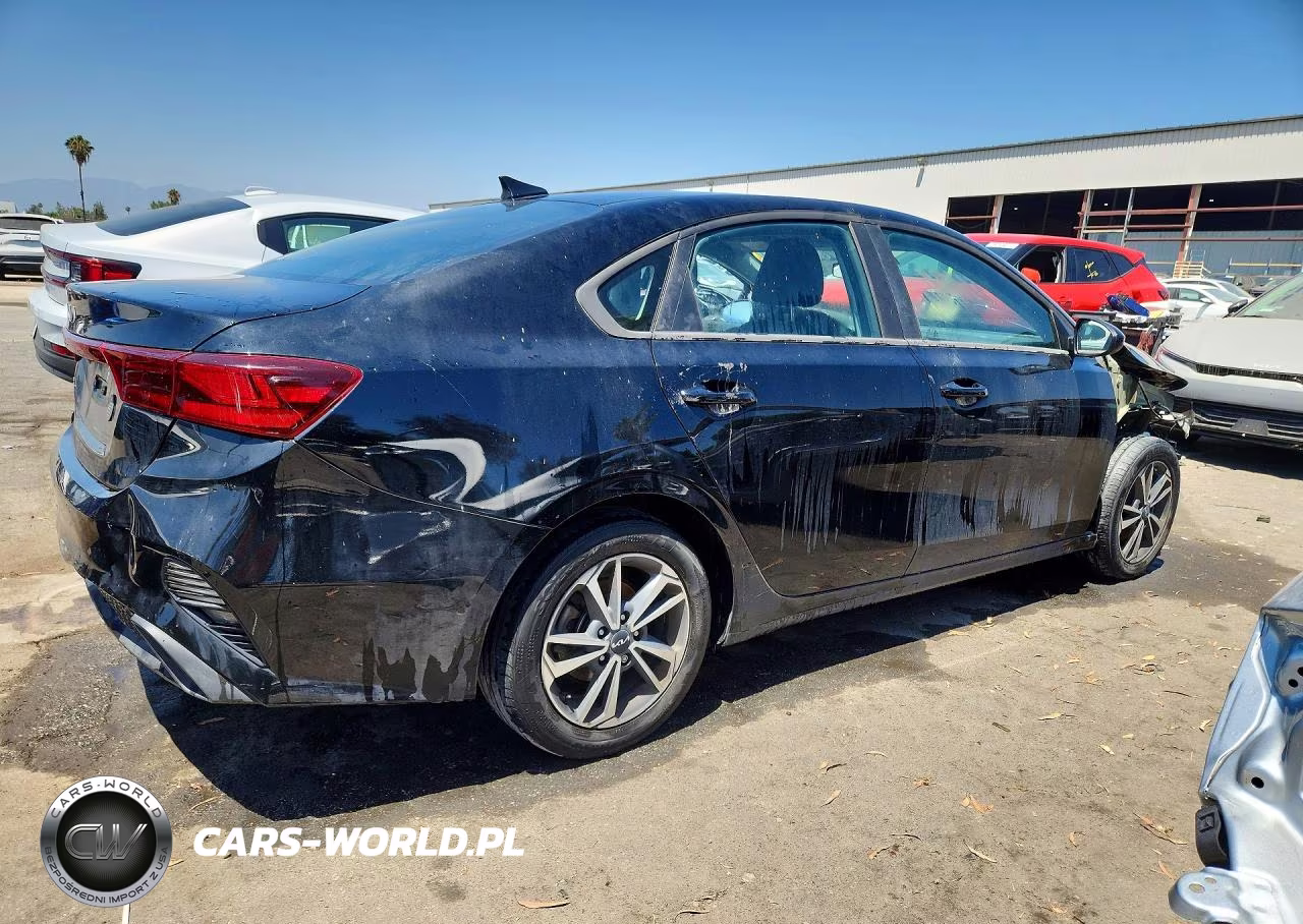 2024 Kia Forte Lxs VIN:3KPF24AD6RE798358 - 3