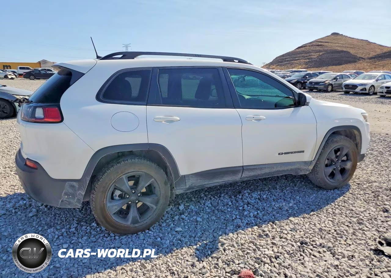 2019 Jeep Cherokee Latitude Plus VIN:1C4PJLLB4KD479089 - 3