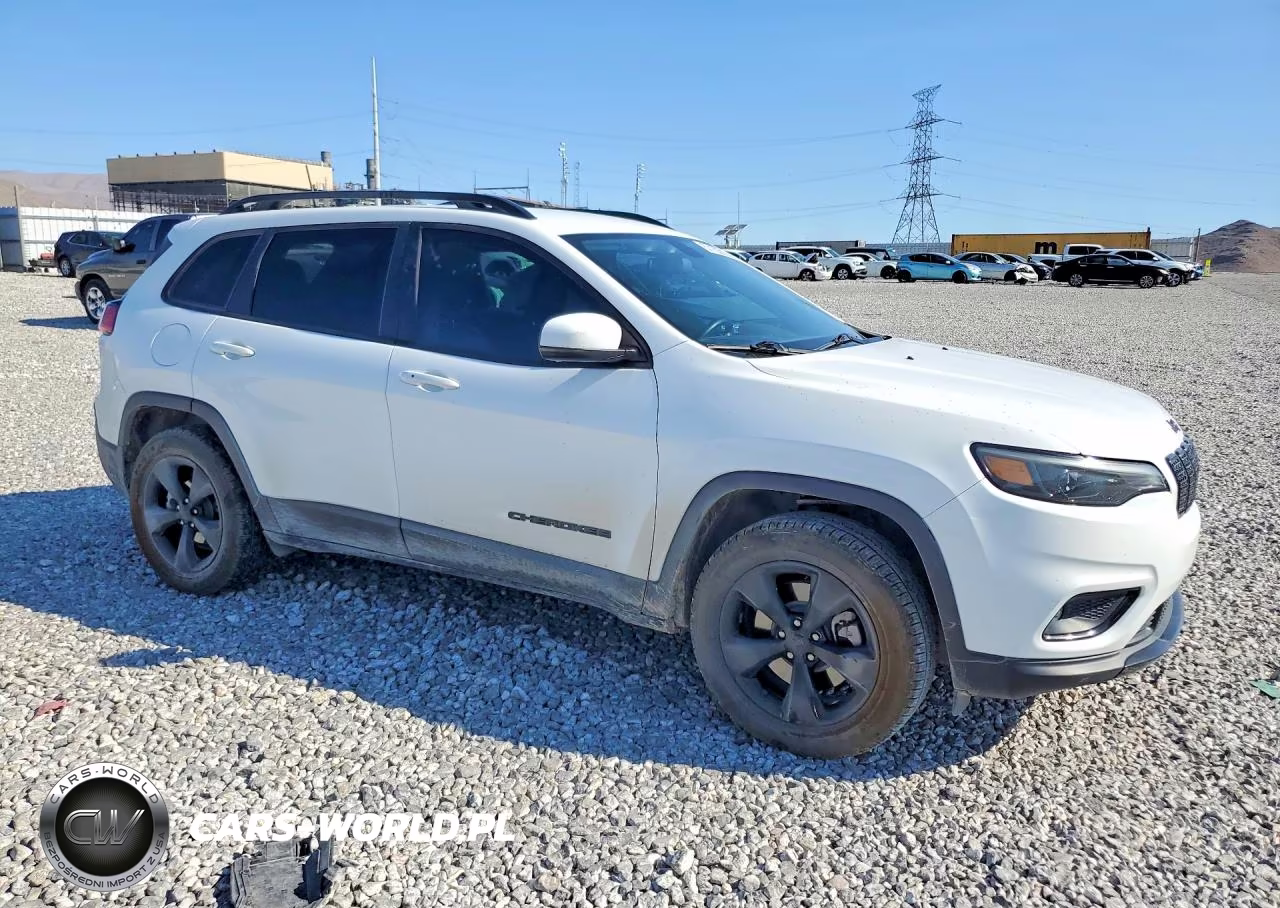 2019 Jeep Cherokee Latitude Plus VIN:1C4PJLLB4KD479089 - 4
