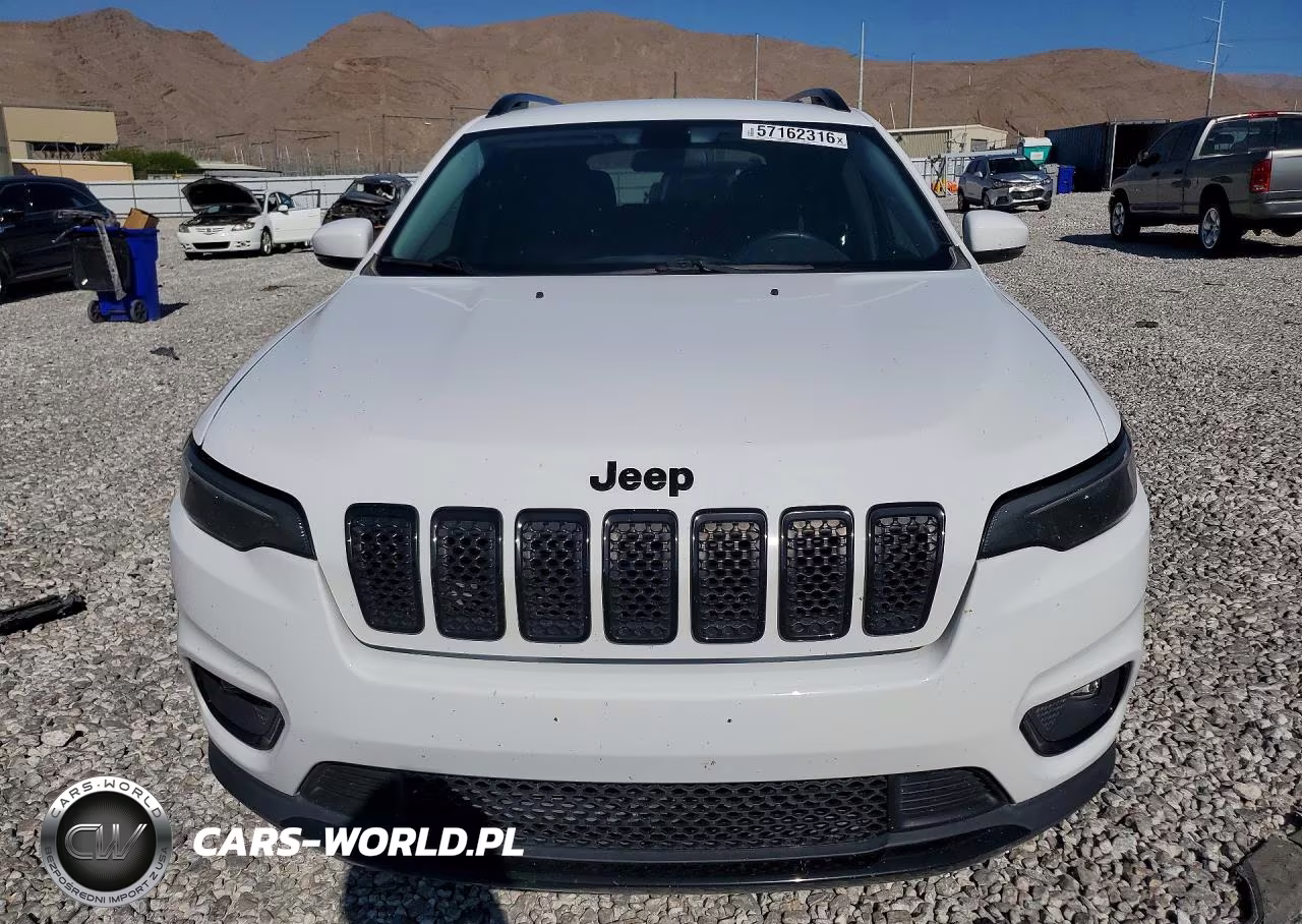 2019 Jeep Cherokee Latitude Plus VIN:1C4PJLLB4KD479089 - 5