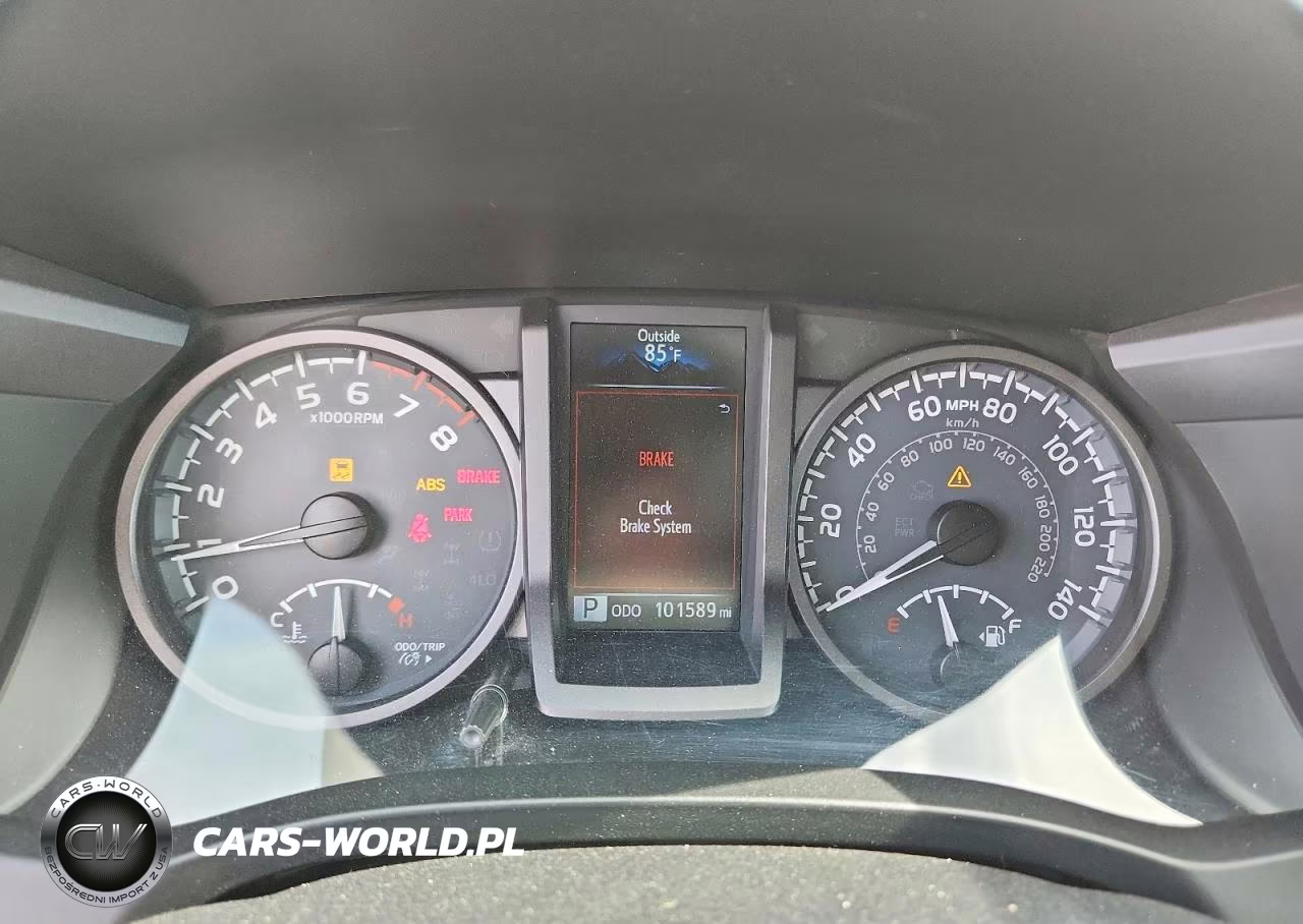 2018 Toyota Tacoma Trd Sport VIN:3TMAZ5CN7JM072357 - 9
