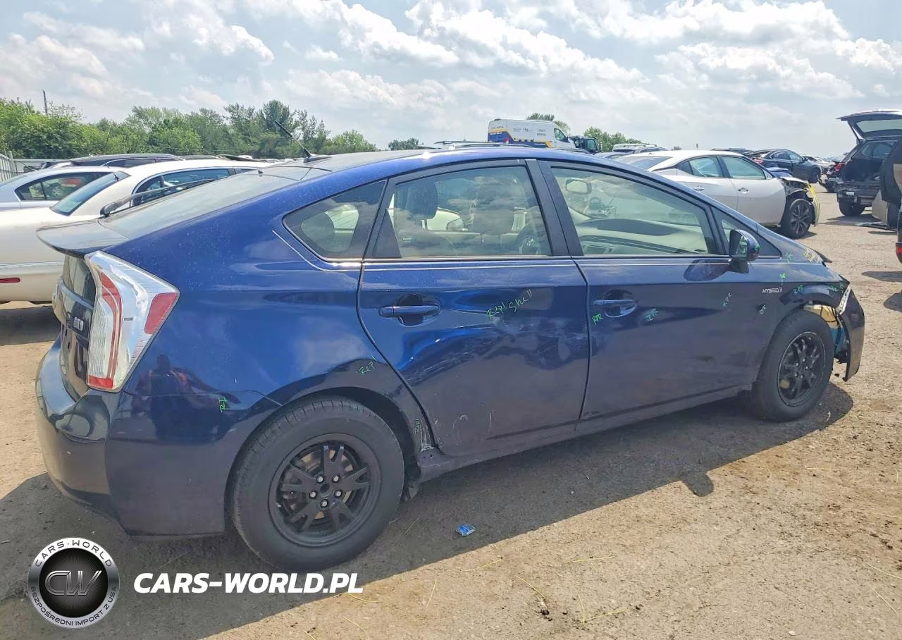 2014 Toyota Prius Four VIN:JTDKN3DU9E0387857 - 3