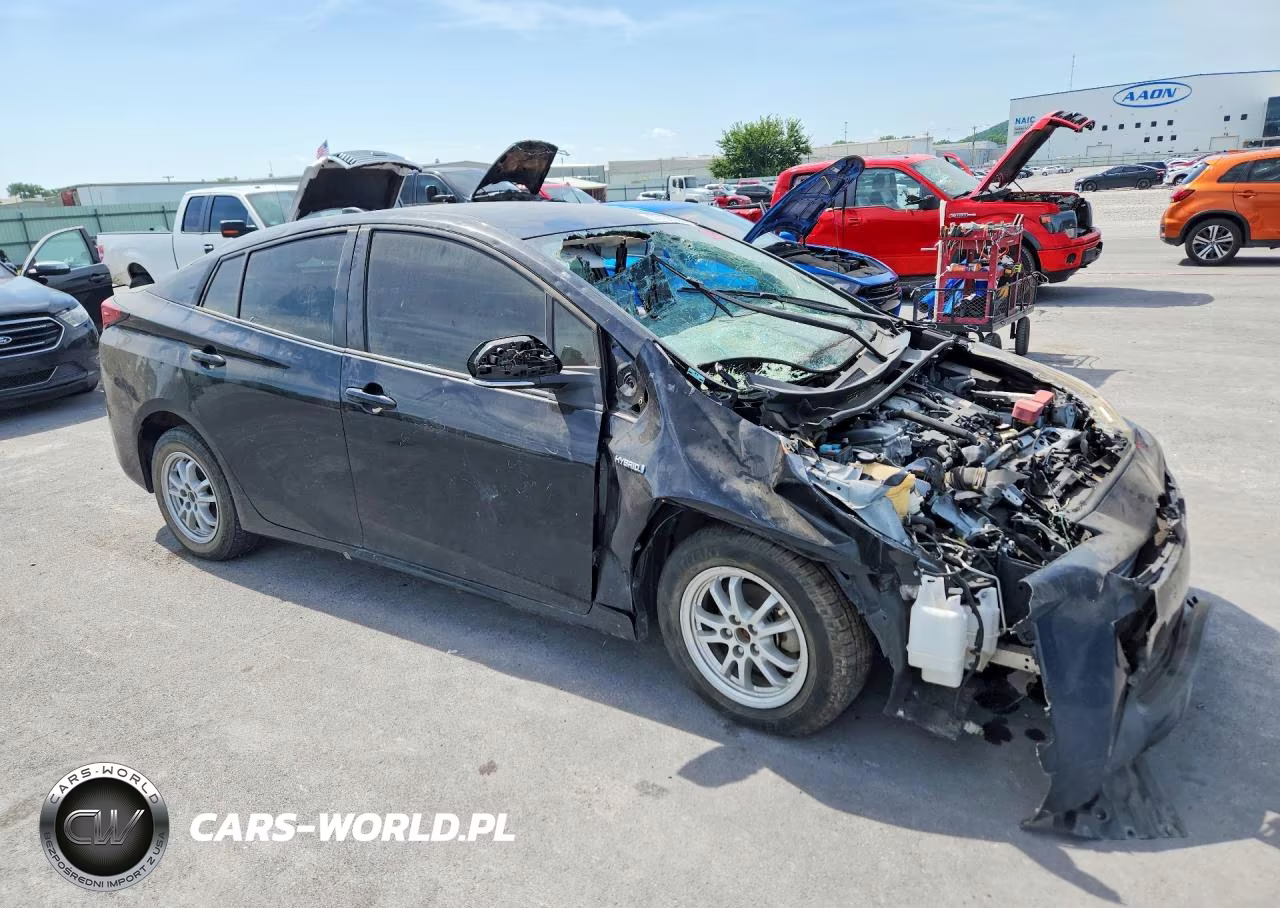 2020 Toyota Prius L Eco VIN:JTDKARFU7L3117744 - 4