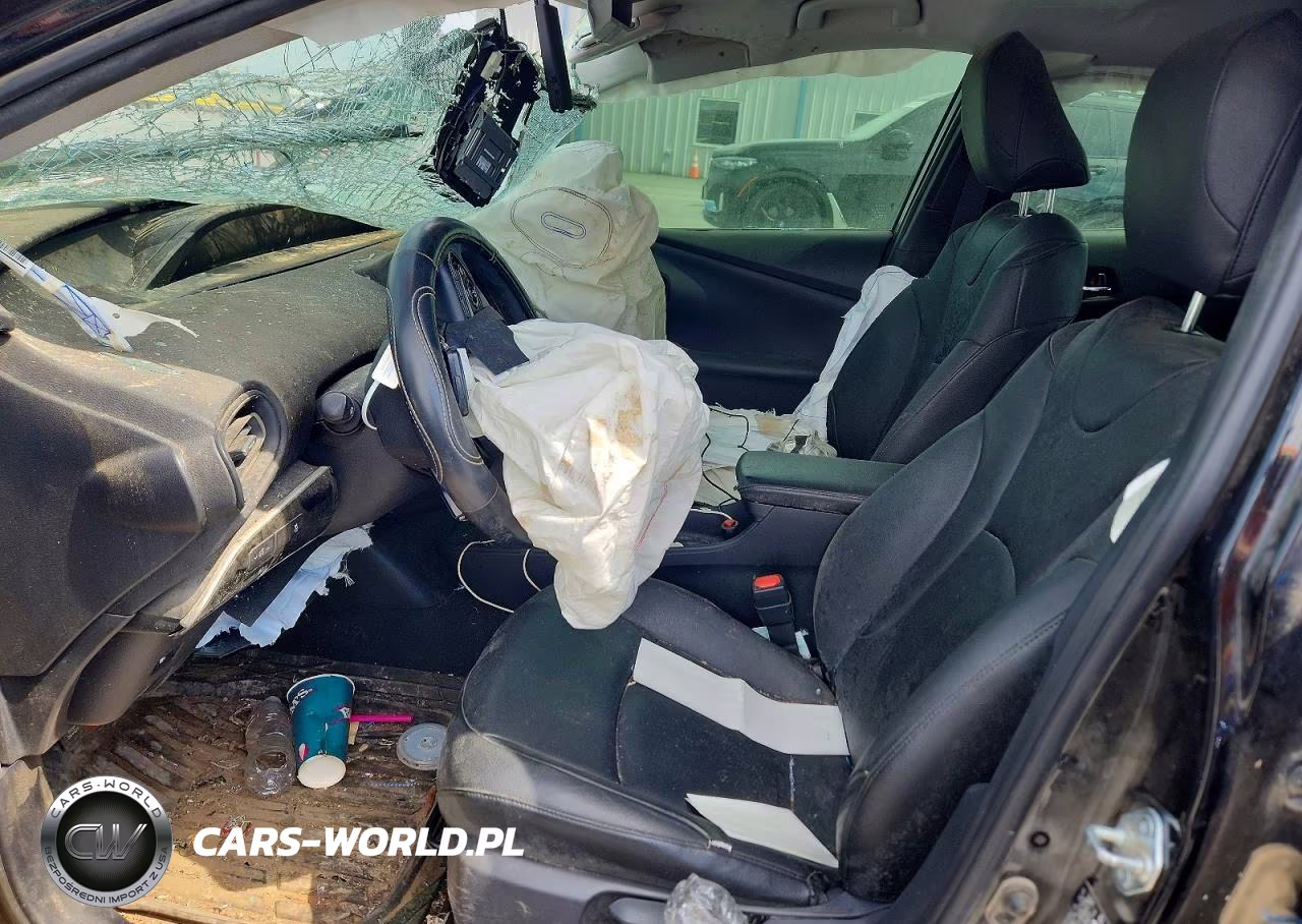 2020 Toyota Prius L Eco VIN:JTDKARFU7L3117744 - 7