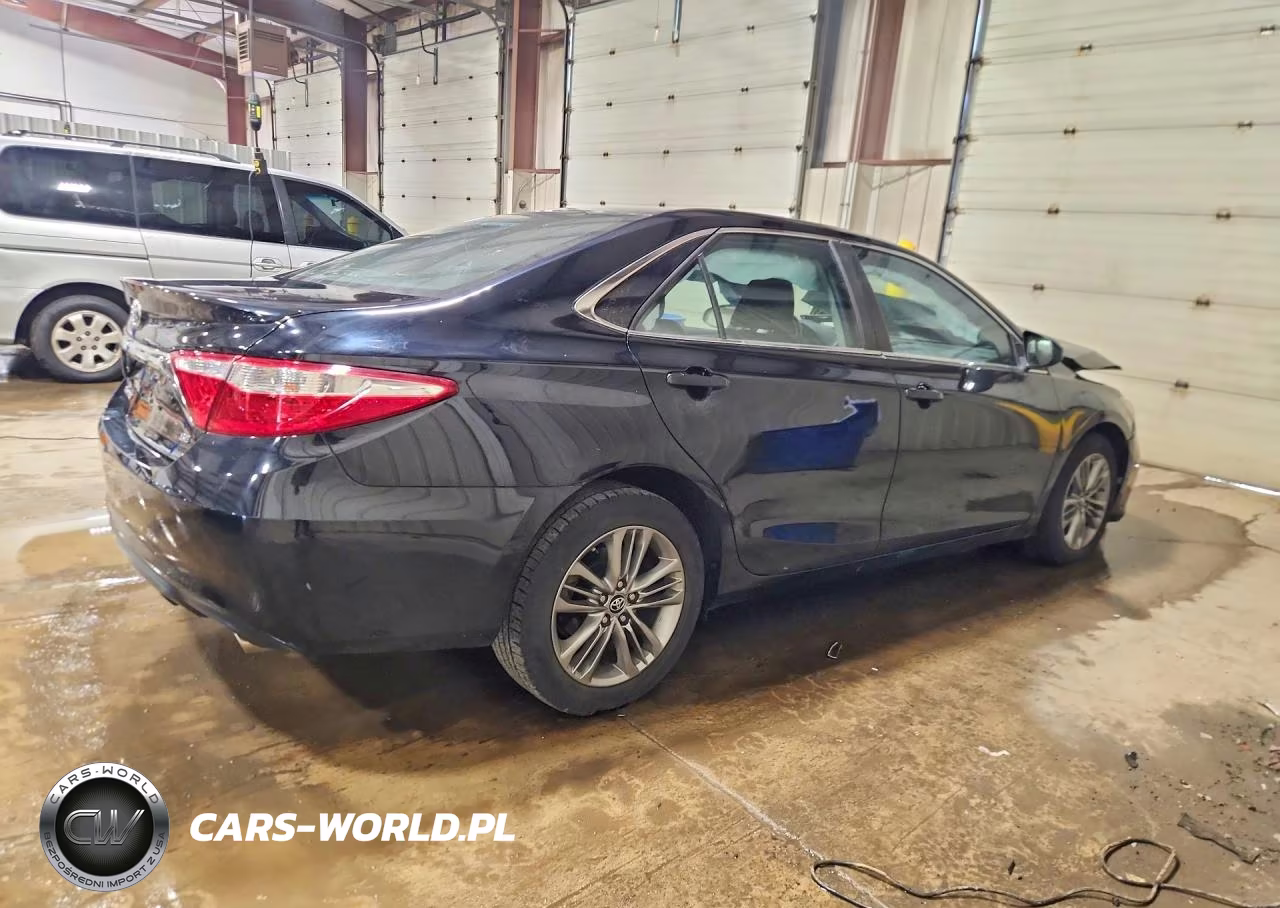 2016 Toyota Camry Se VIN:4T1BF1FK3GU212539 - 3