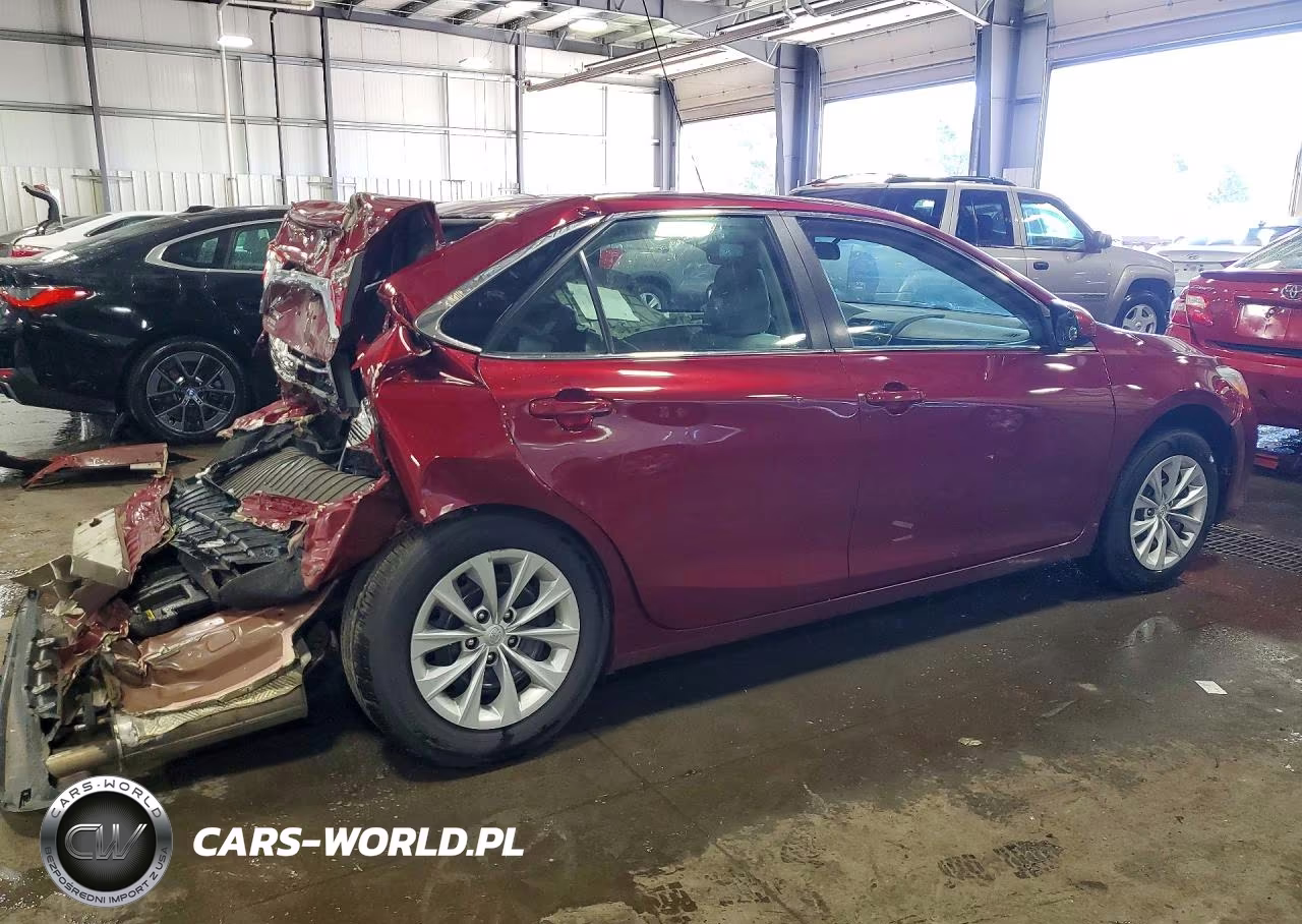2017 Toyota Camry Le VIN:4T1BF1FKXHU759938 - 3