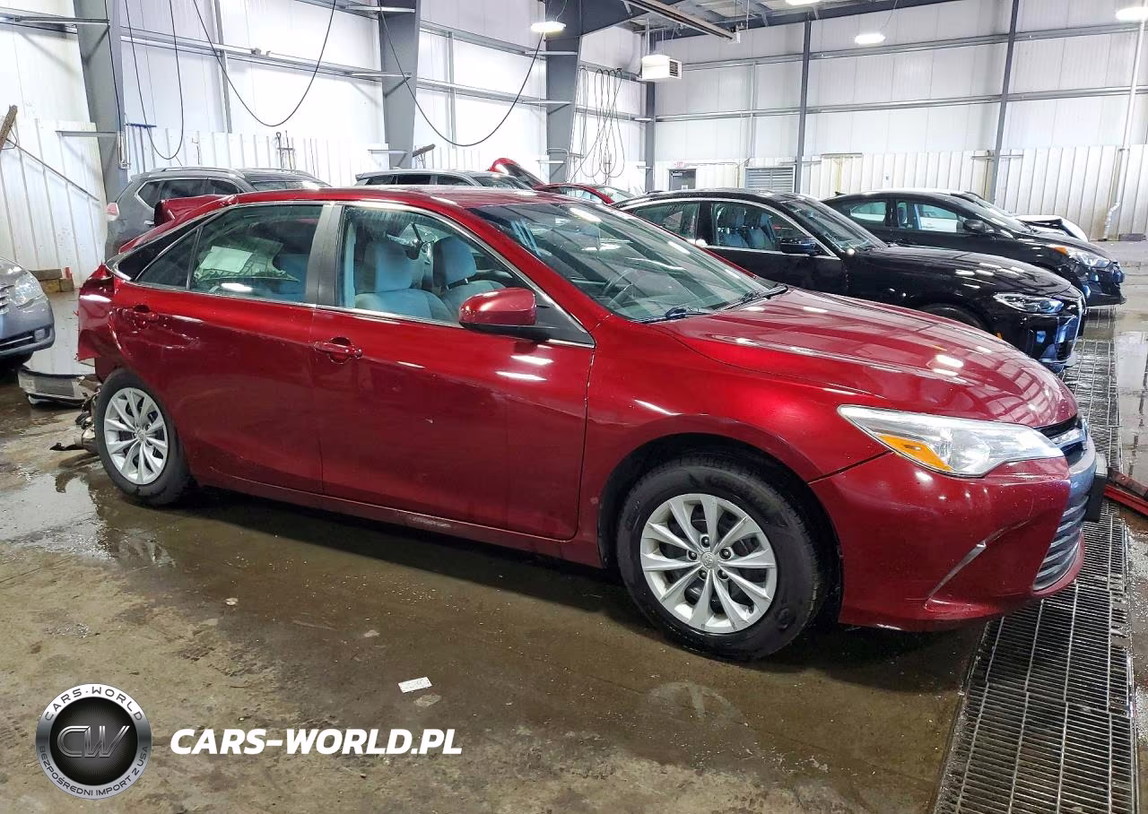 2017 Toyota Camry Le VIN:4T1BF1FKXHU759938 - 4