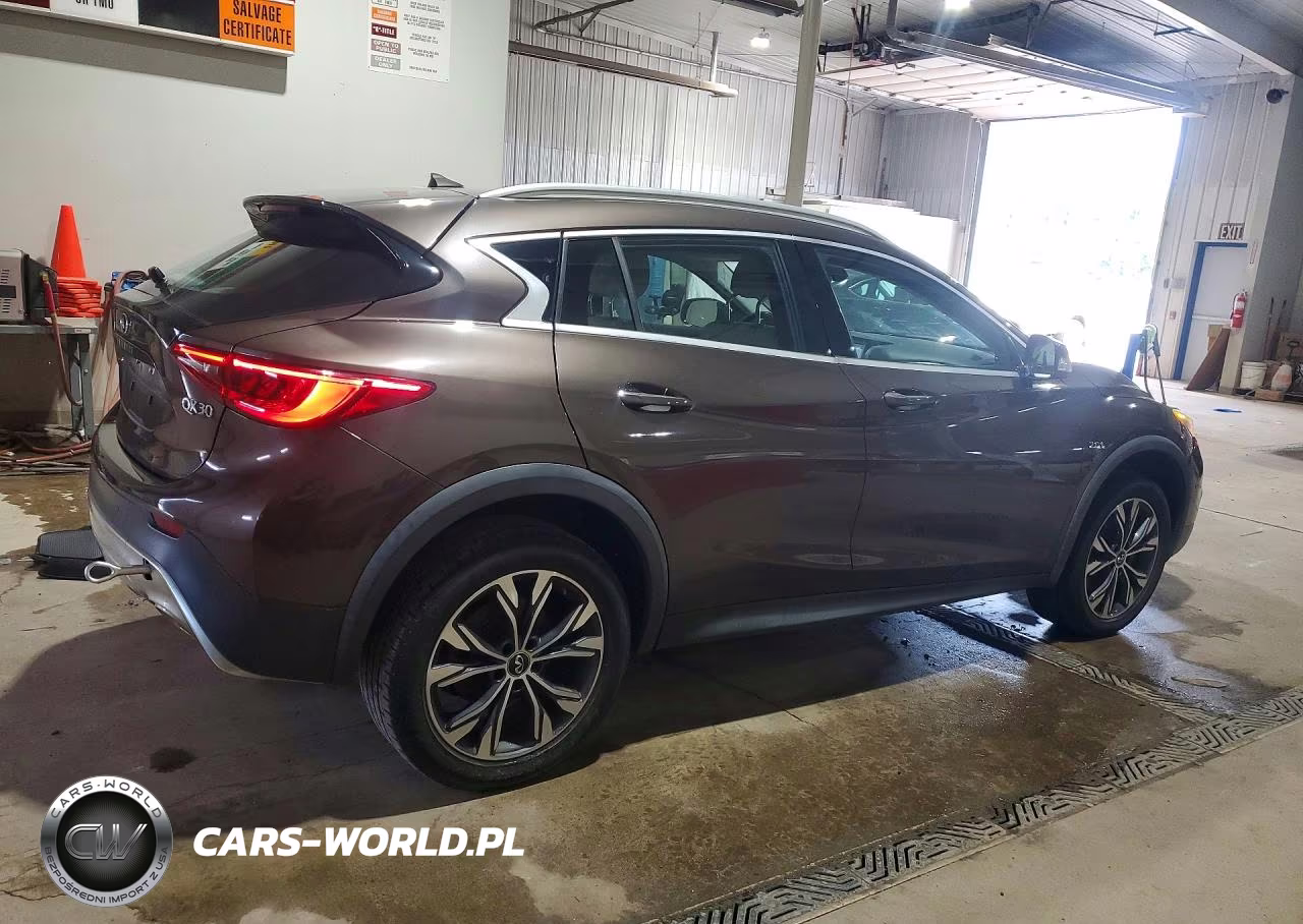 2018 Infiniti Qx30 Premium VIN:SJKCH5CR8JA045273 - 3
