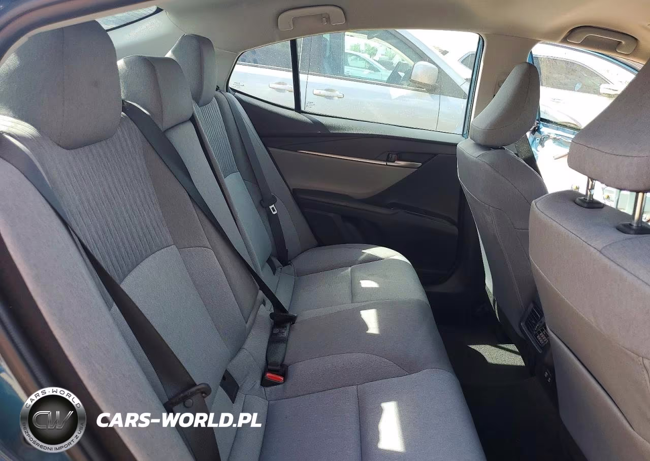2026 Toyota Camry Le VIN:4T1DAACK3TU268535 - 10
