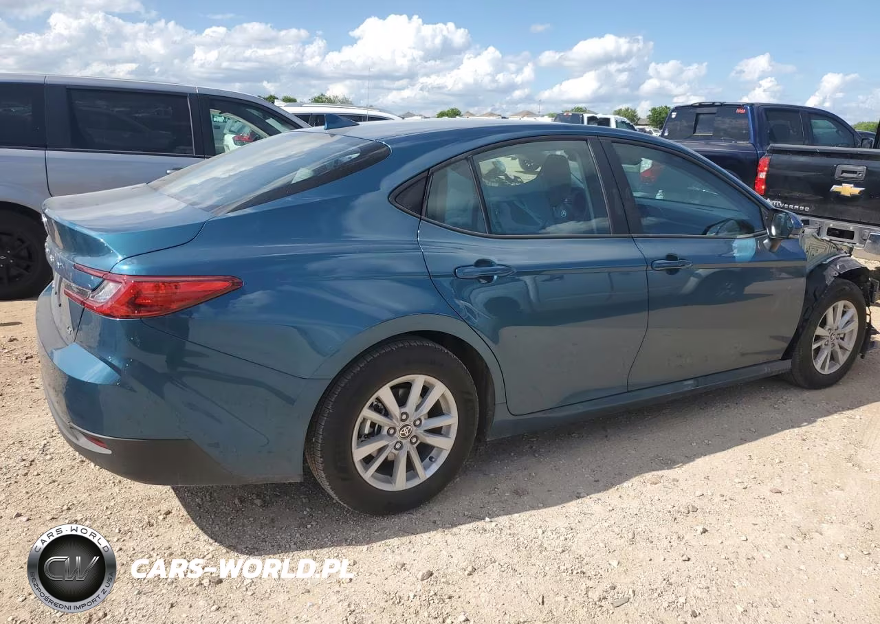 2026 Toyota Camry Le VIN:4T1DAACK3TU268535 - 3