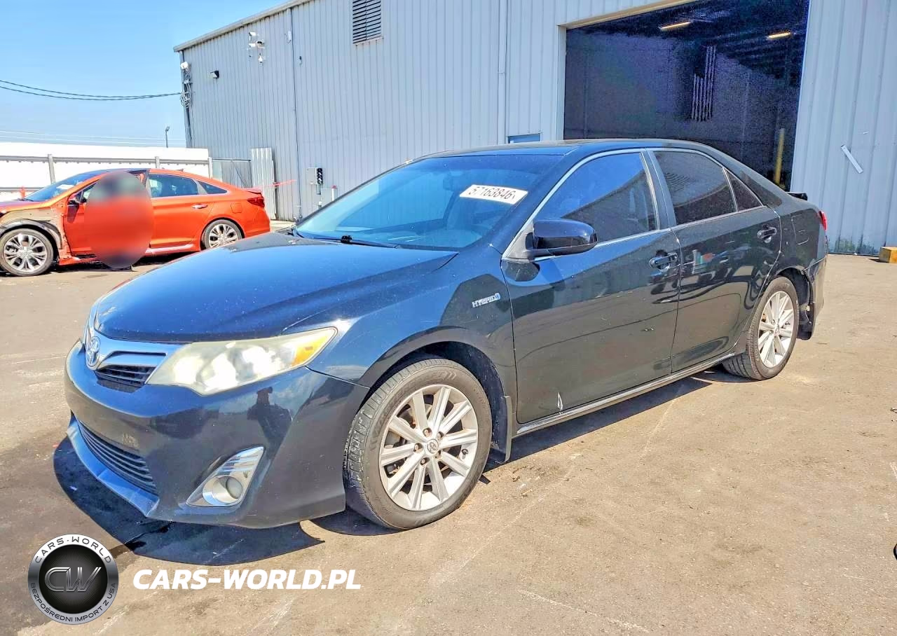 2013 Toyota Camry Hybrid Xle – zdjęcie 1 z 12