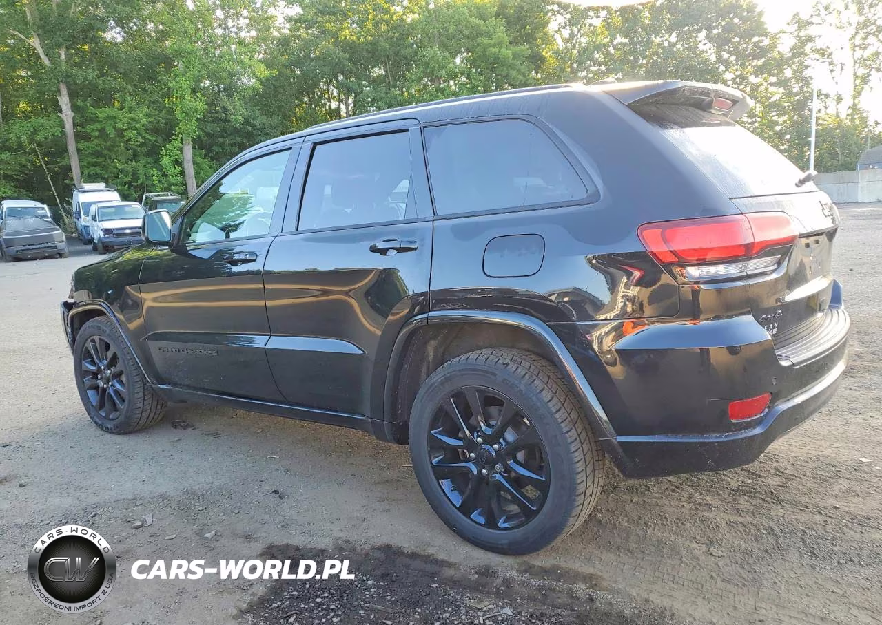 2018 Jeep Grand Cherokee Laredo VIN:1C4RJFAG9JC466495 - 2