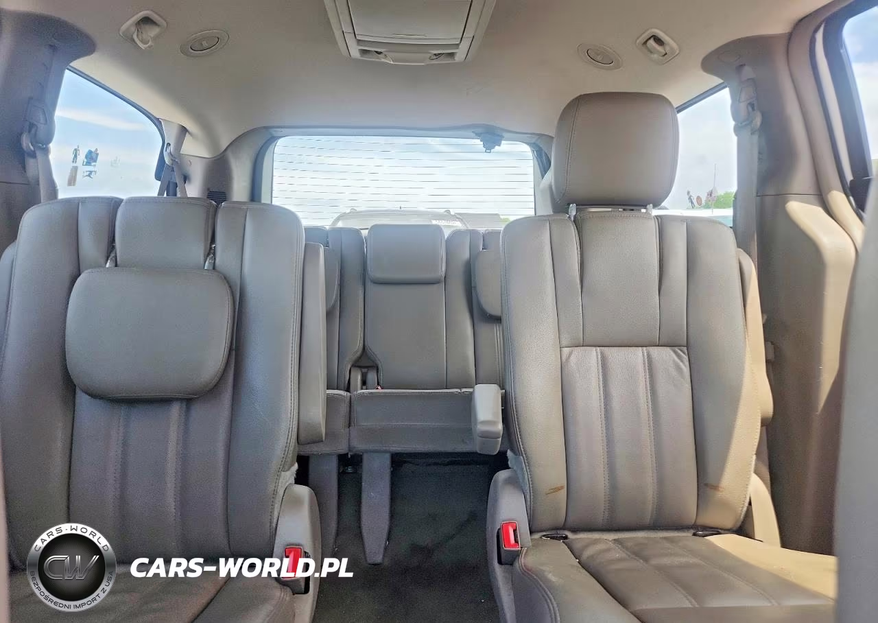 2014 Chrysler Town & Country Touring VIN:2C4RC1BG6ER317499 - 10